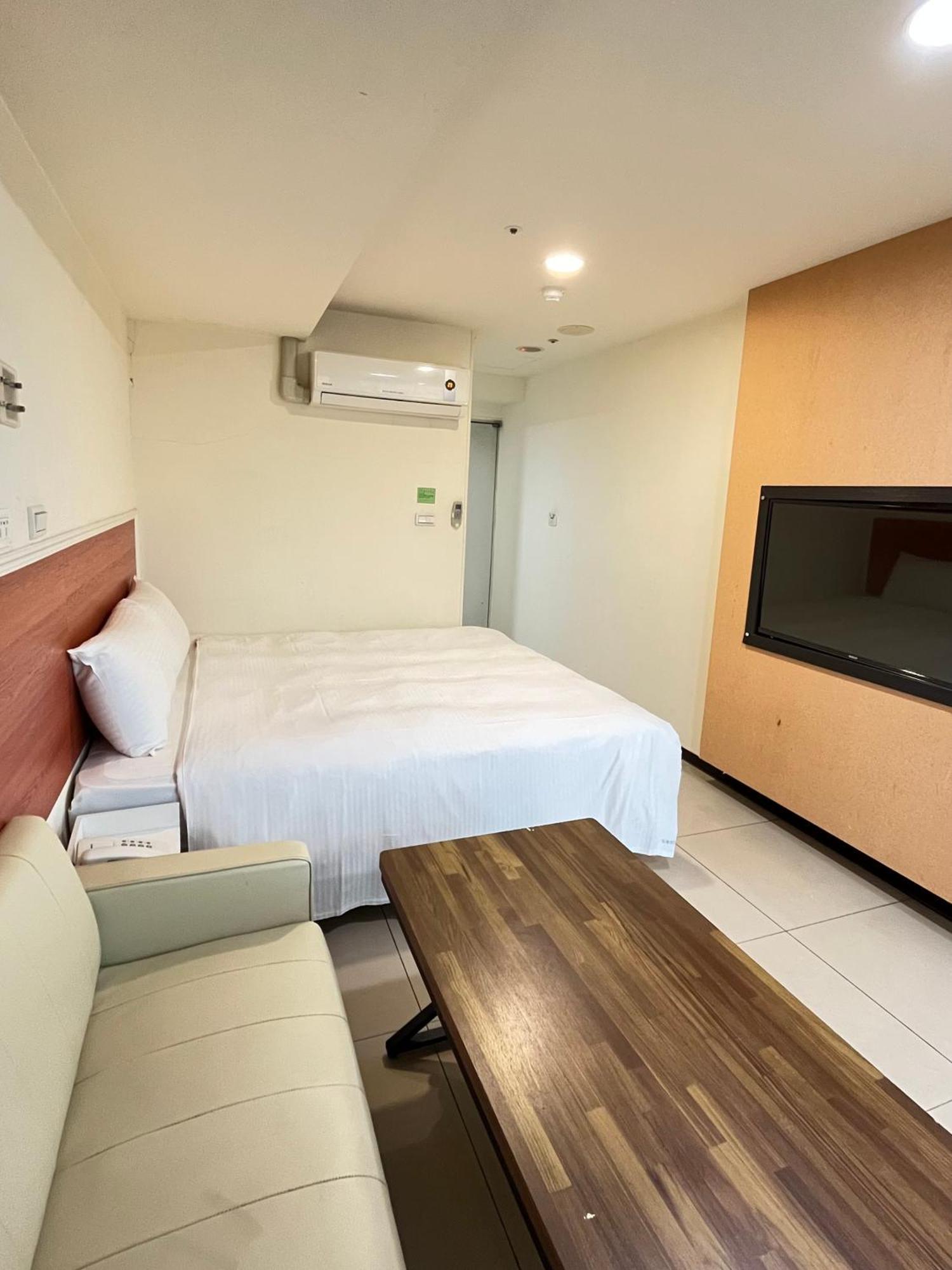 ז'ונגלי Yi Dian Yuan Hotel מראה חיצוני תמונה