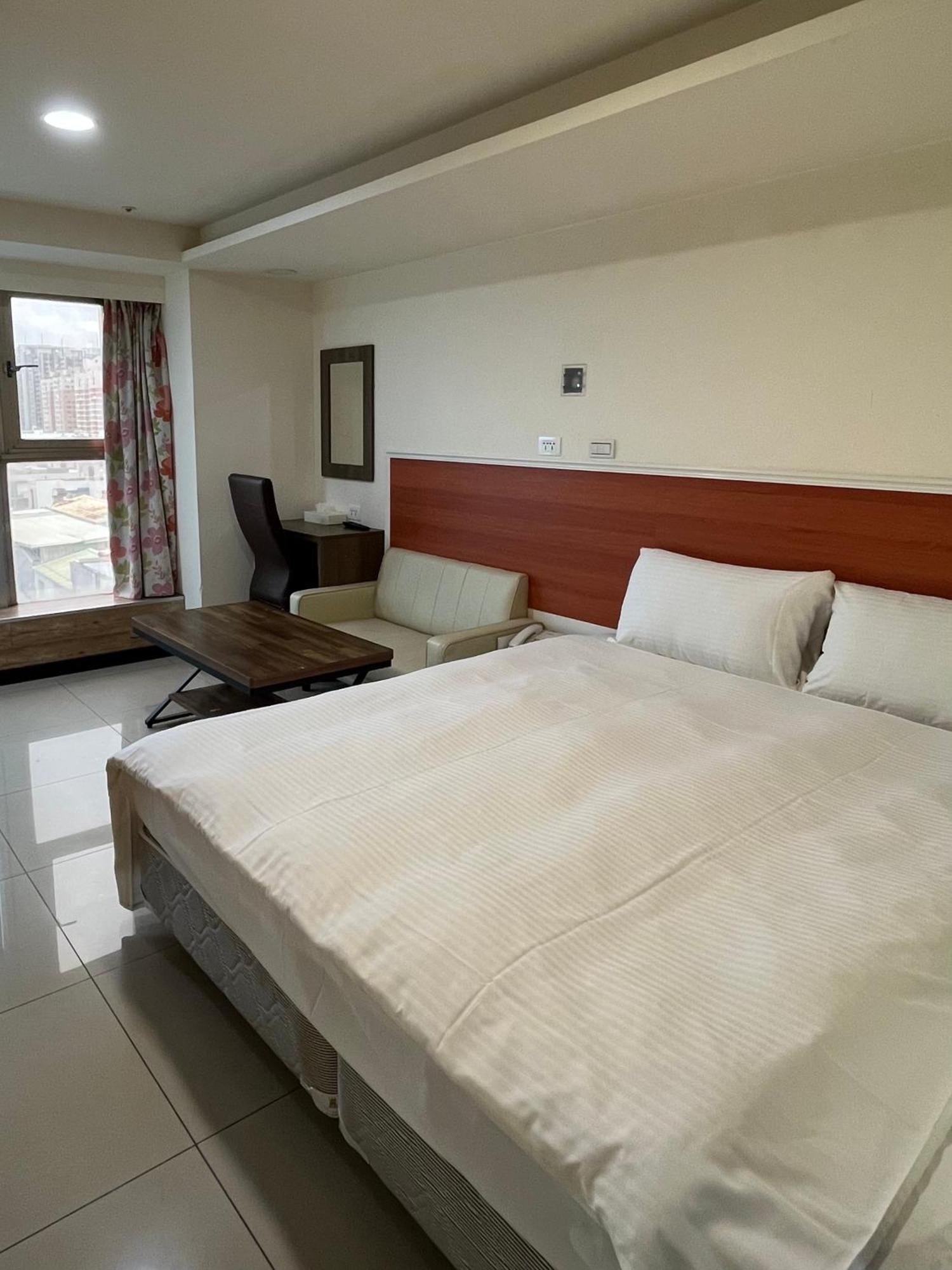 ז'ונגלי Yi Dian Yuan Hotel מראה חיצוני תמונה